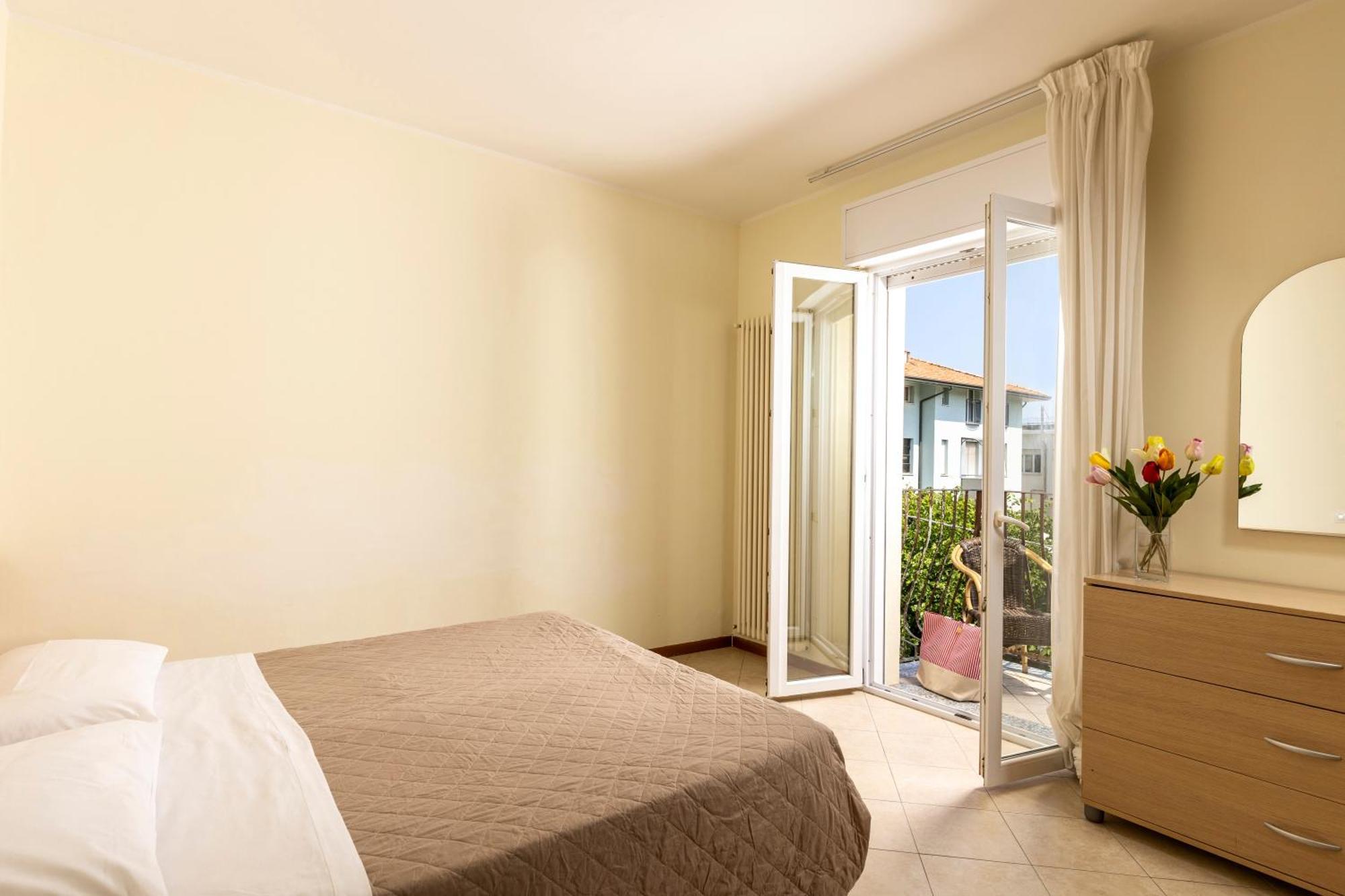 Residence Uno Studio&Suites Rimini Esterno foto