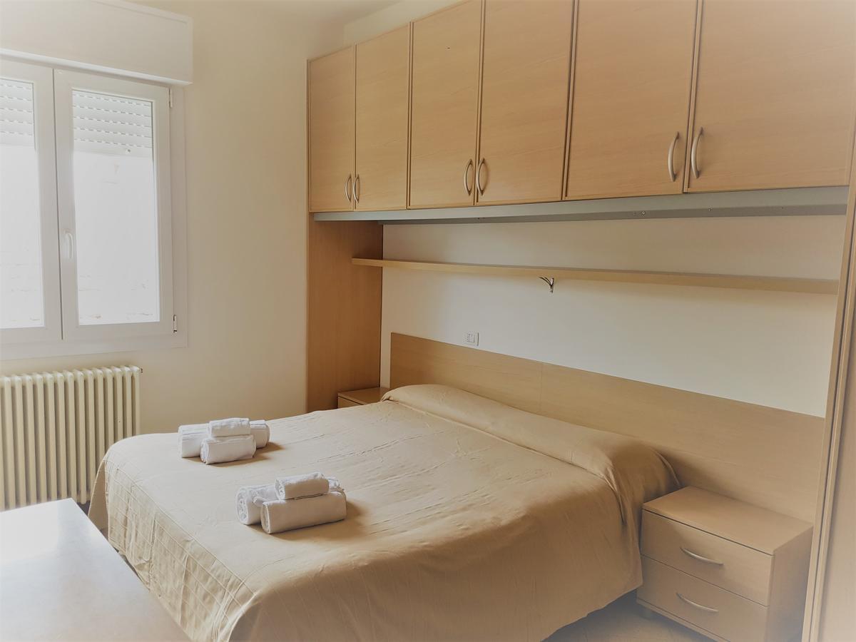 Residence Uno Studio&Suites Rimini Esterno foto