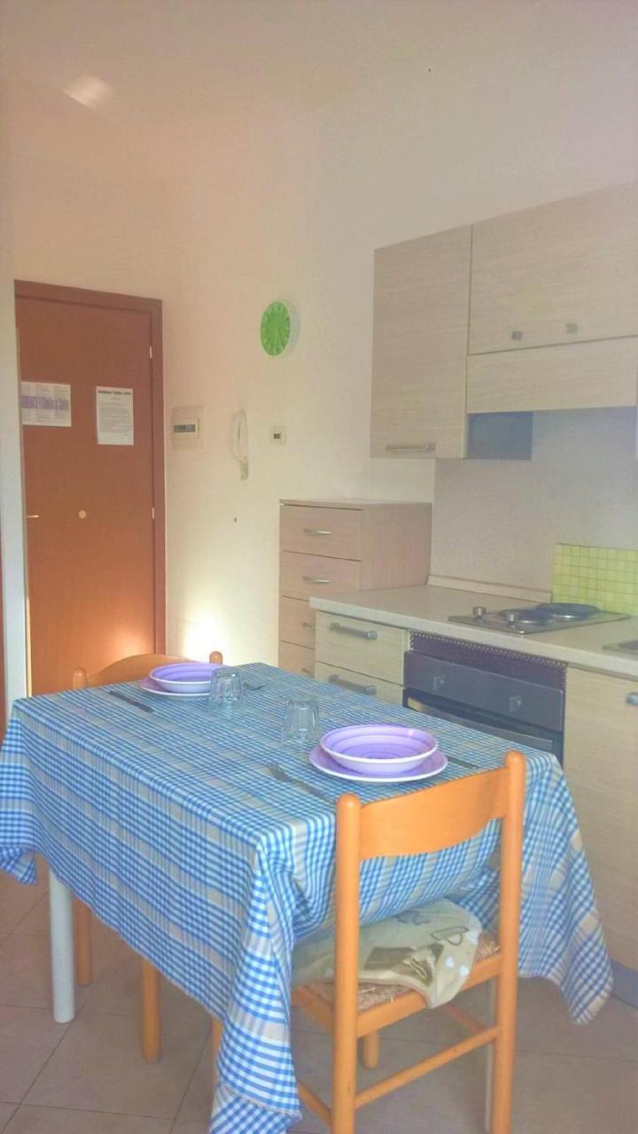 Residence Uno Studio&Suites Rimini Esterno foto