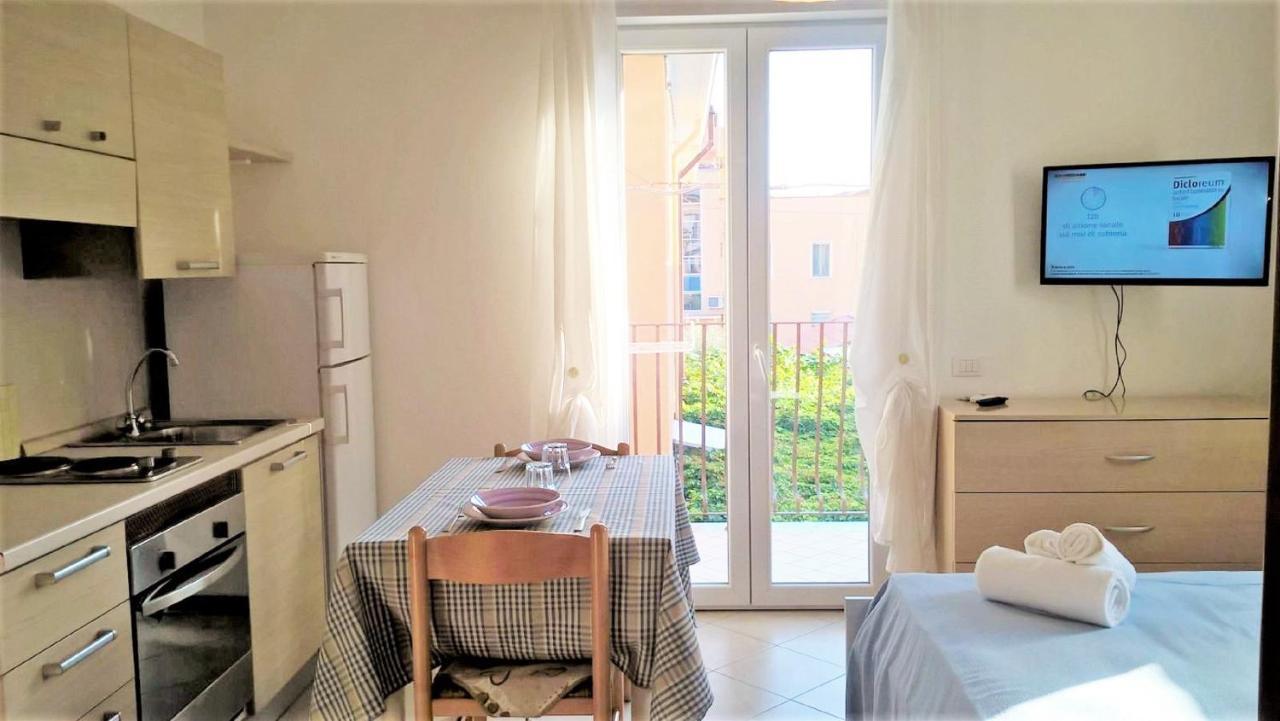 Residence Uno Studio&Suites Rimini Esterno foto